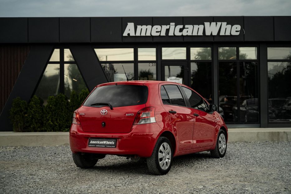 Продам Toyota Yaris 2011 года в Черновцах