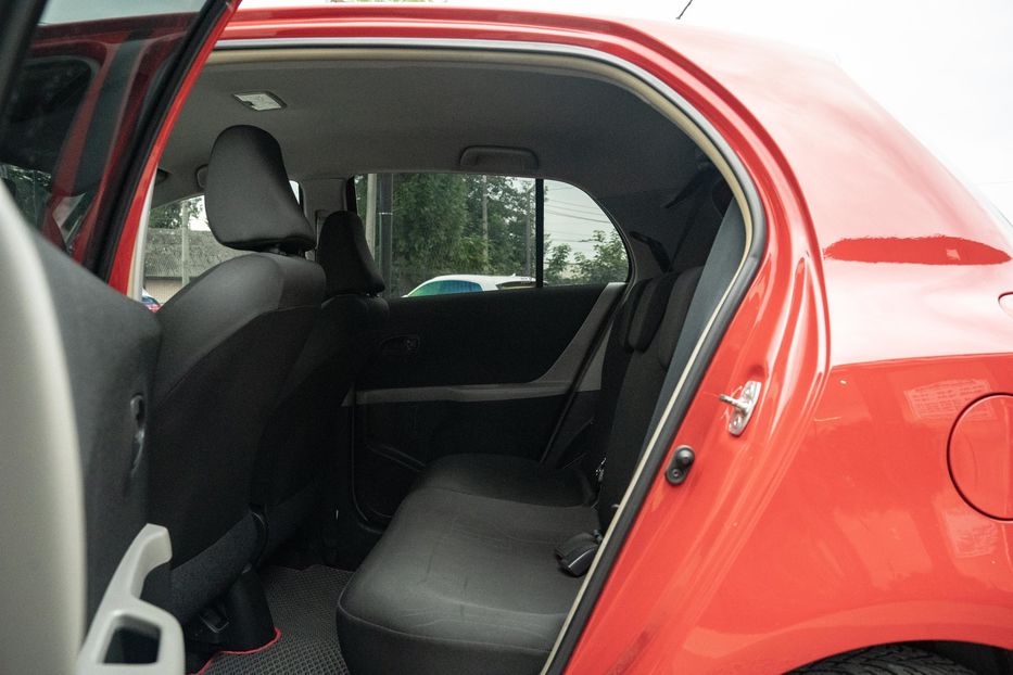Продам Toyota Yaris 2011 года в Черновцах