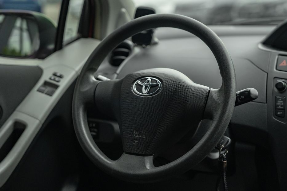 Продам Toyota Yaris 2011 года в Черновцах