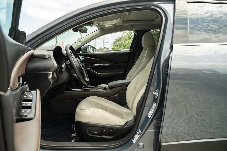 Продам Mazda 2 CX-30 Premium 2020 года в Черновцах