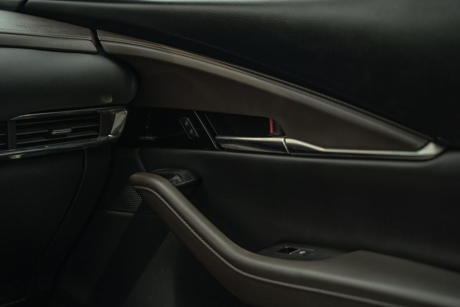 Продам Mazda 2 CX-30 Premium 2020 года в Черновцах