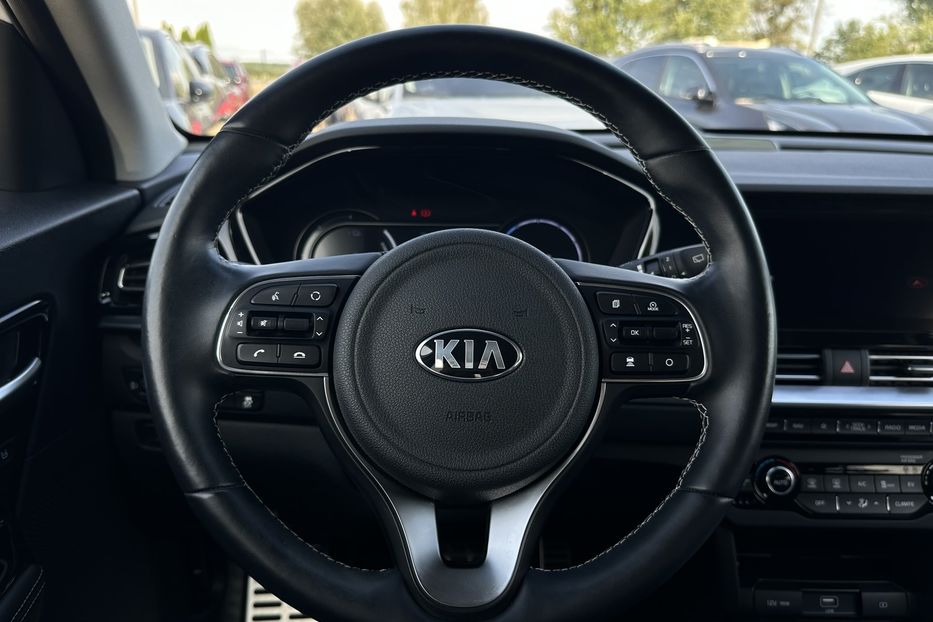 Продам Kia Niro 64 кВт ЗАРЕЗЕРВОВАНО 2021 года в Львове