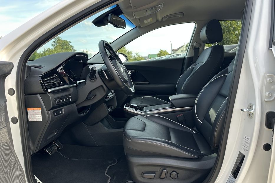 Продам Kia Niro 64 кВт ЗАРЕЗЕРВОВАНО 2021 года в Львове