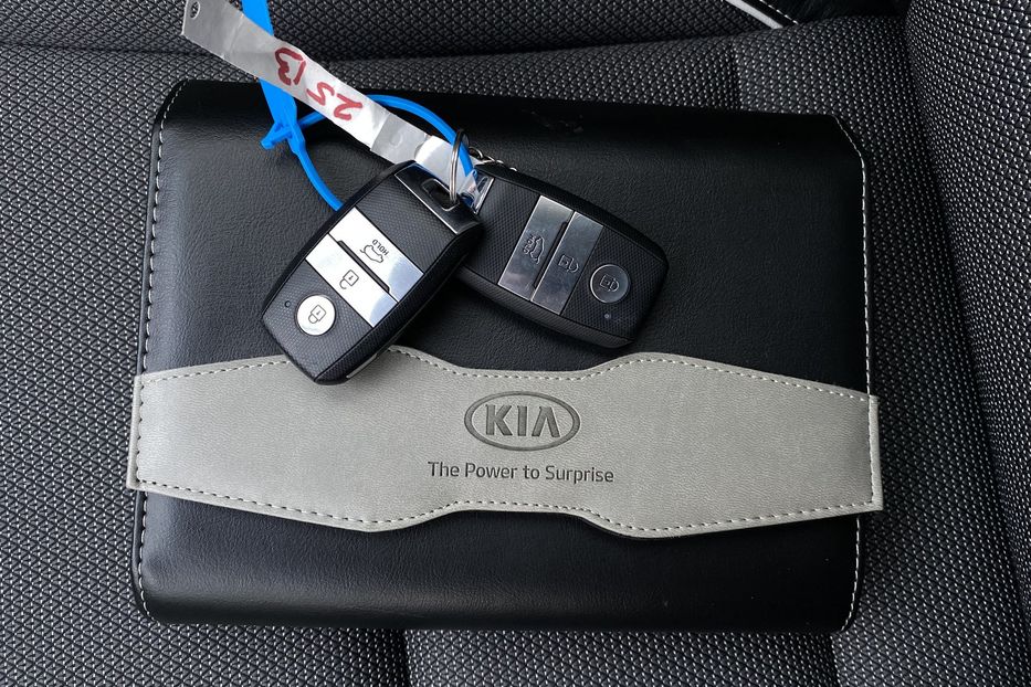 Продам Kia Niro 64кВтТепловийПідгрвсидінькерма 2020 года в Львове