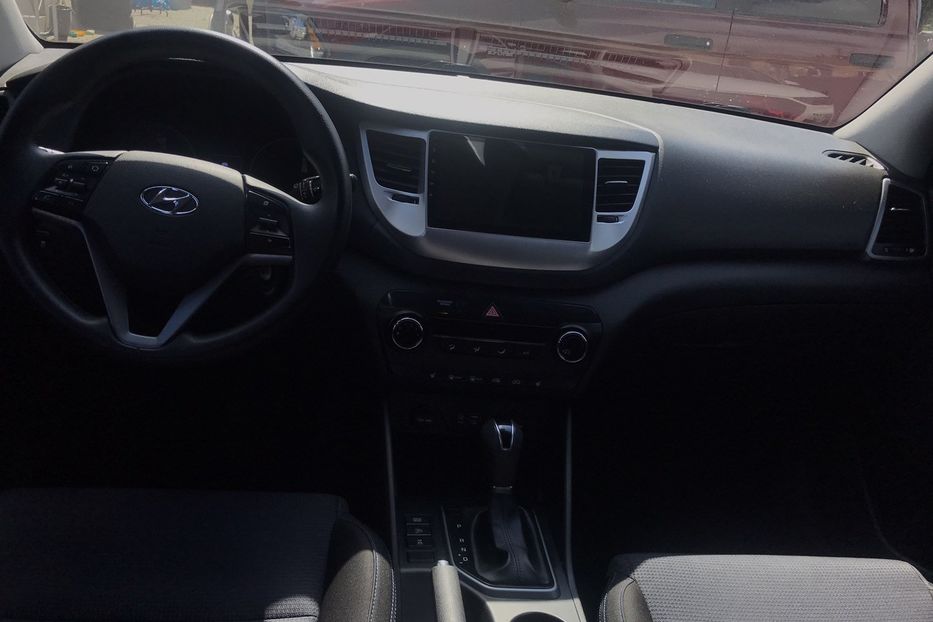 Продам Hyundai Tucson офицал 2016 года в Одессе