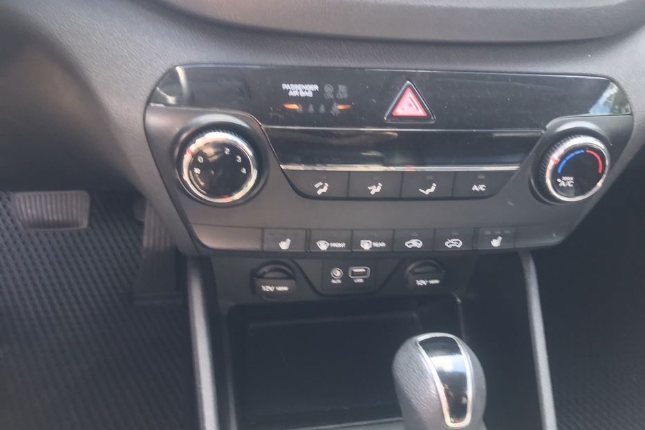 Продам Hyundai Tucson офицал 2016 года в Одессе