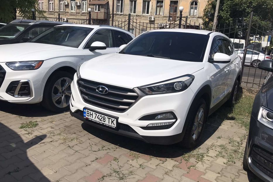 Продам Hyundai Tucson офицал 2016 года в Одессе