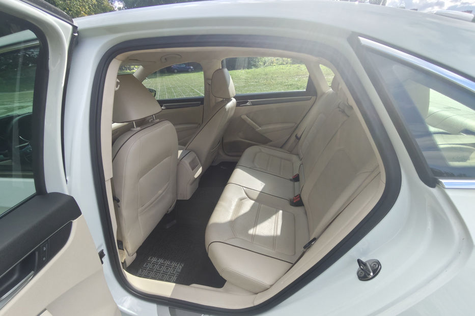 Продам Volkswagen Passat B8 2016 года в Киеве