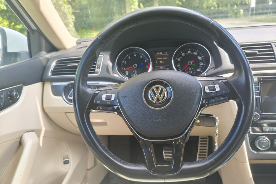 Продам Volkswagen Passat B8 2016 года в Киеве