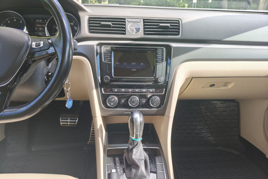Продам Volkswagen Passat B8 2016 года в Киеве