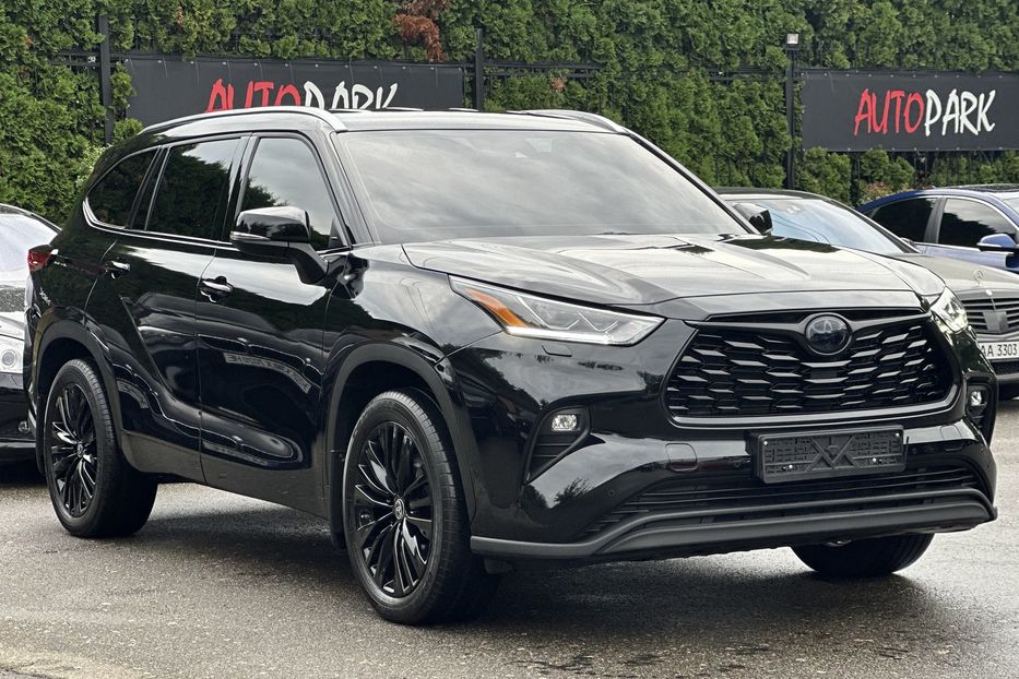 Продам Toyota Highlander Hybrid 2022 года в Киеве