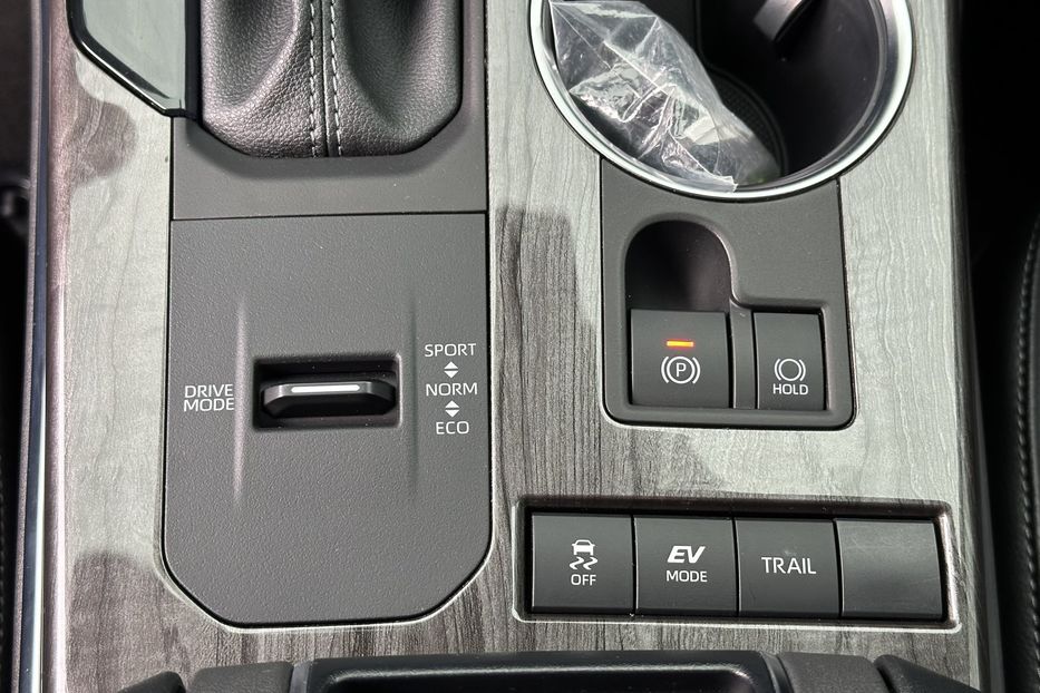 Продам Toyota Highlander Hybrid 2022 года в Киеве