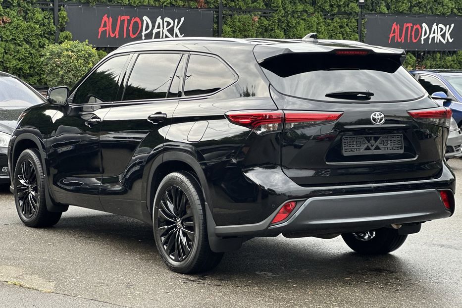 Продам Toyota Highlander Hybrid 2022 года в Киеве