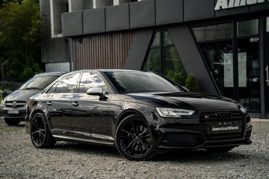 Продам Audi S4 Premium Plus 2018 года в Черновцах
