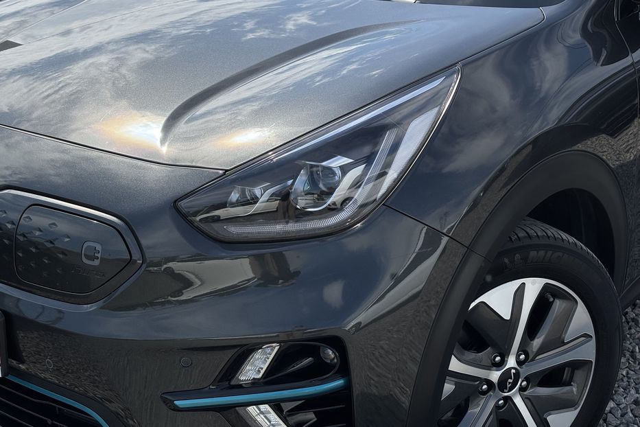 Продам Kia Niro 64 квт  2021 года в Львове