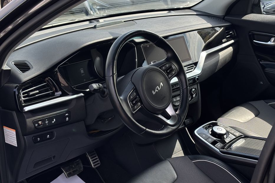 Продам Kia Niro 64 квт  2021 года в Львове