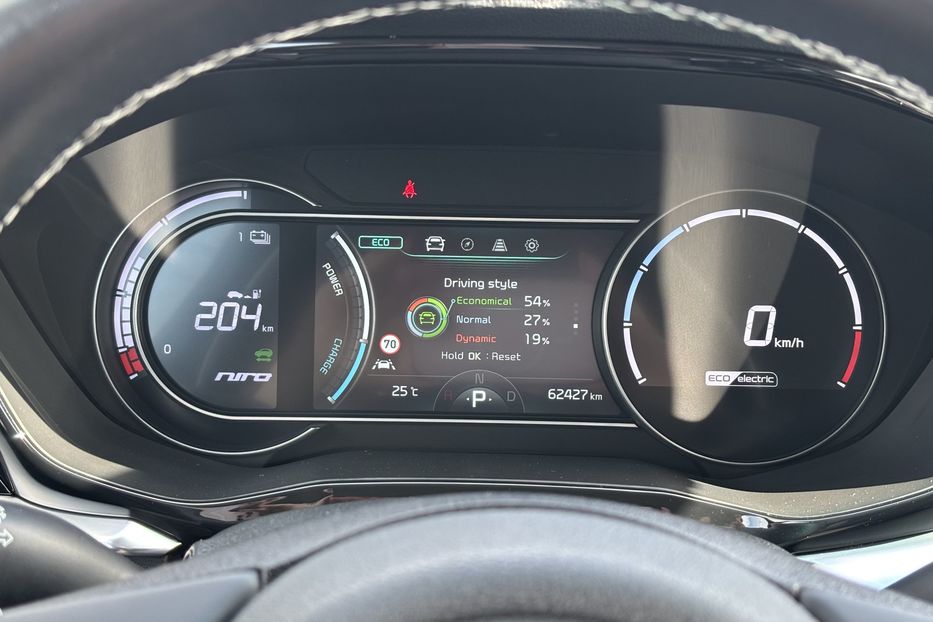 Продам Kia Niro 64 квт  2021 года в Львове