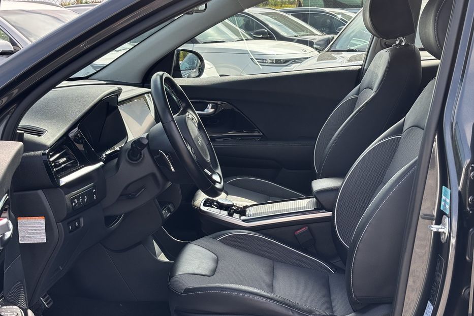 Продам Kia Niro 64 квт  2021 года в Львове