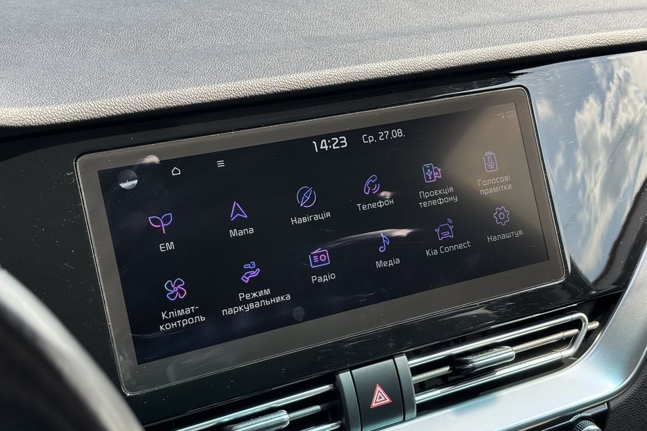 Продам Kia Niro 64 квт  2021 года в Львове