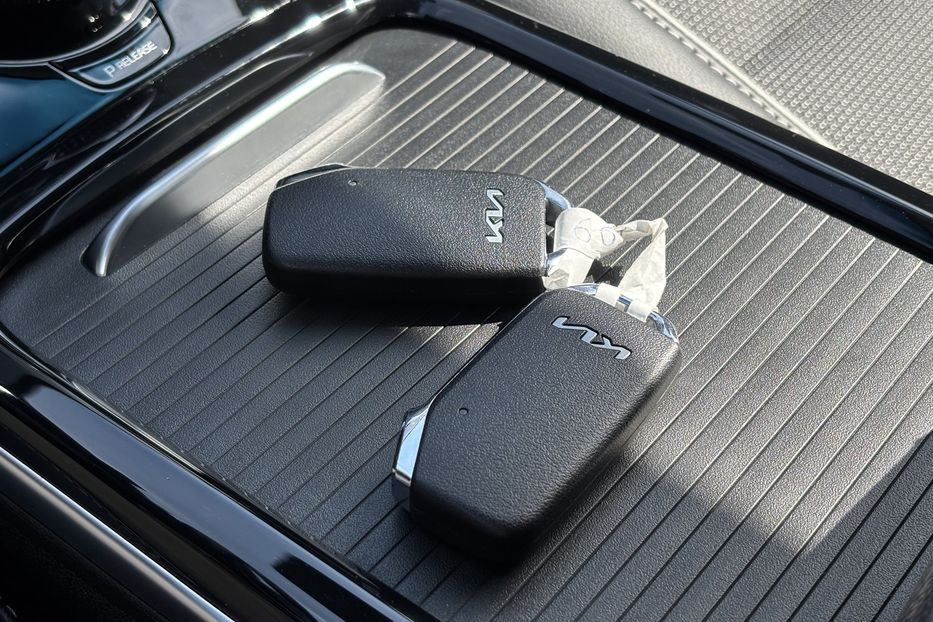 Продам Kia Niro 64 квт  2021 года в Львове