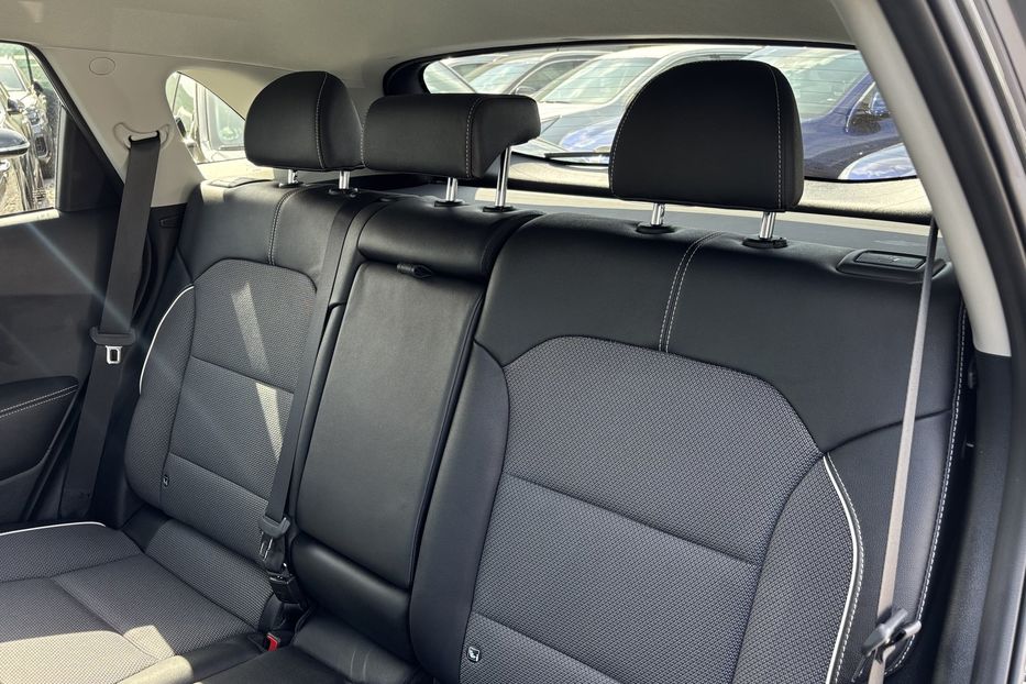Продам Kia Niro 64 квт  2021 года в Львове