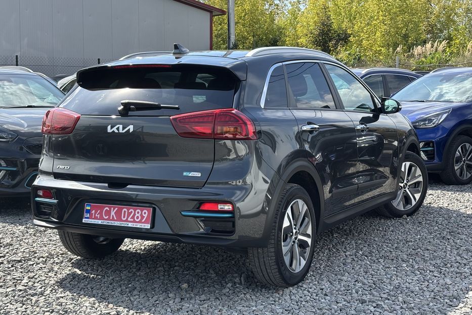 Продам Kia Niro 64 квт  2021 года в Львове