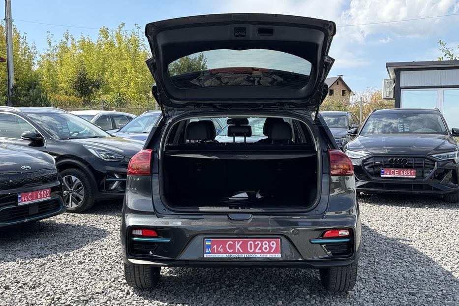 Продам Kia Niro 64 квт  2021 года в Львове