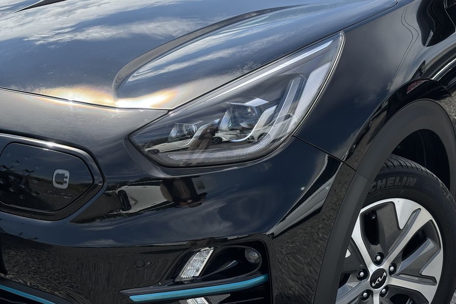Продам Kia Niro 64 квт 2022 года в Львове