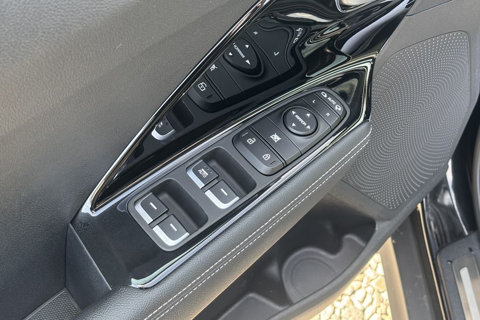 Продам Kia Niro 64 квт 2022 года в Львове