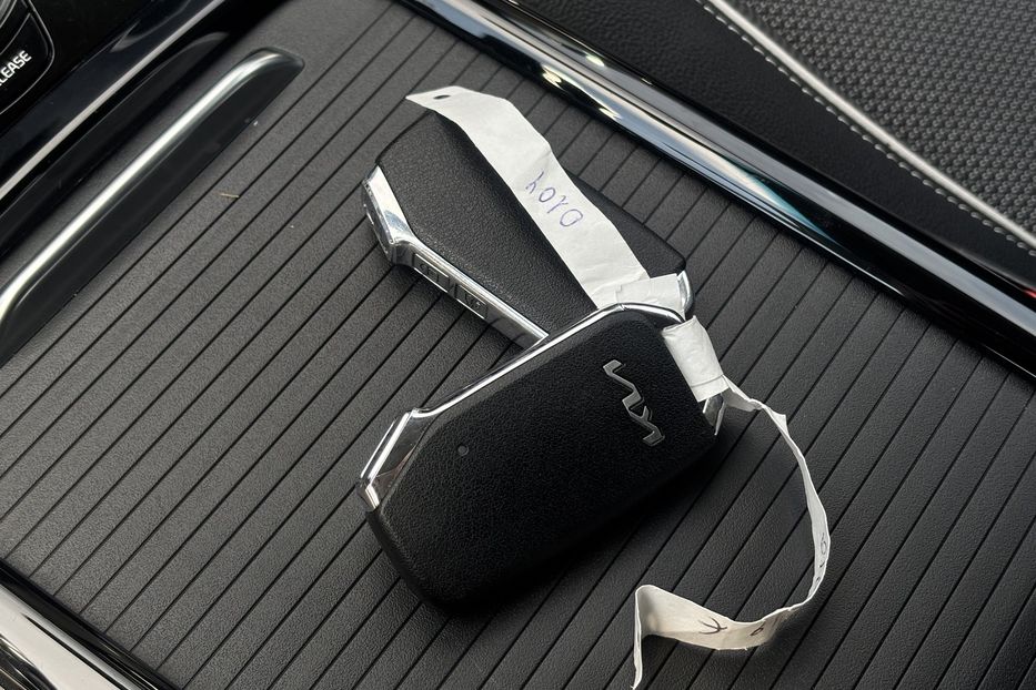 Продам Kia Niro 64 квт 2022 года в Львове