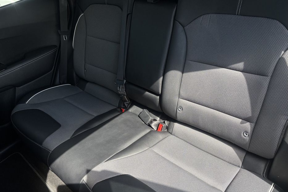 Продам Kia Niro 64 квт 2022 года в Львове