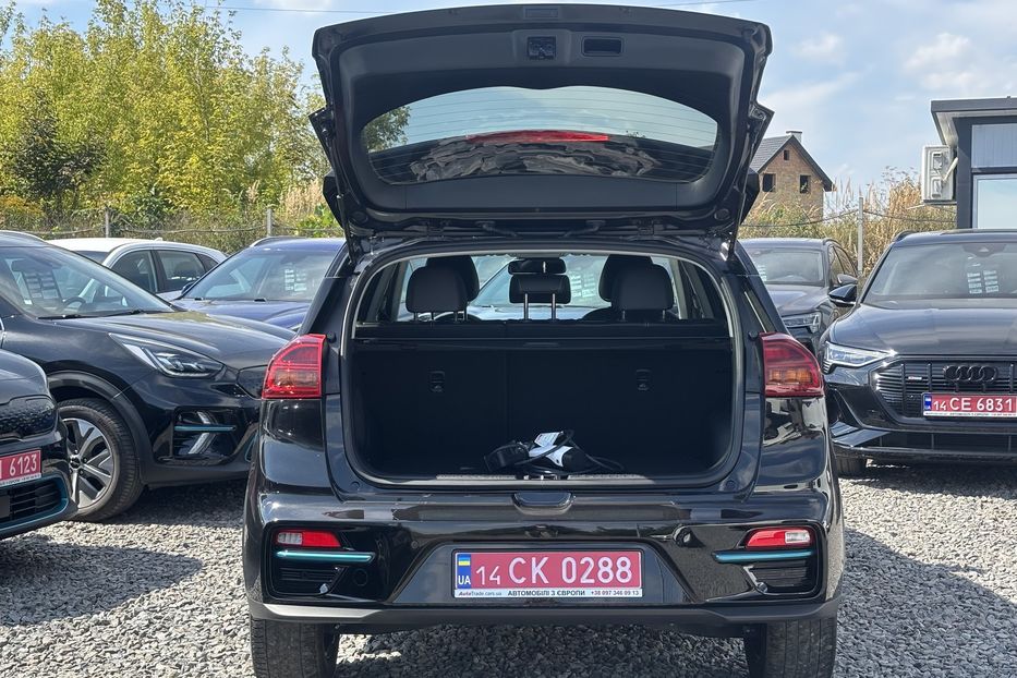 Продам Kia Niro 64 квт 2022 года в Львове