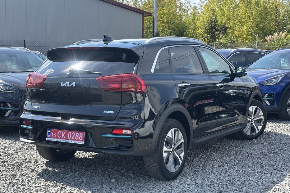 Продам Kia Niro 64 квт 2022 года в Львове