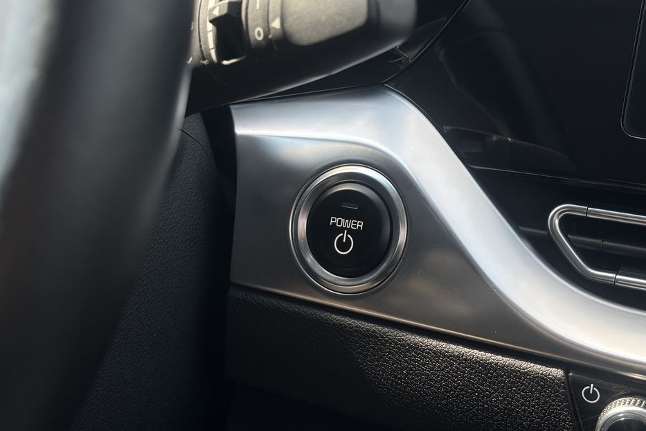 Продам Kia Niro 64 квт 2022 года в Львове