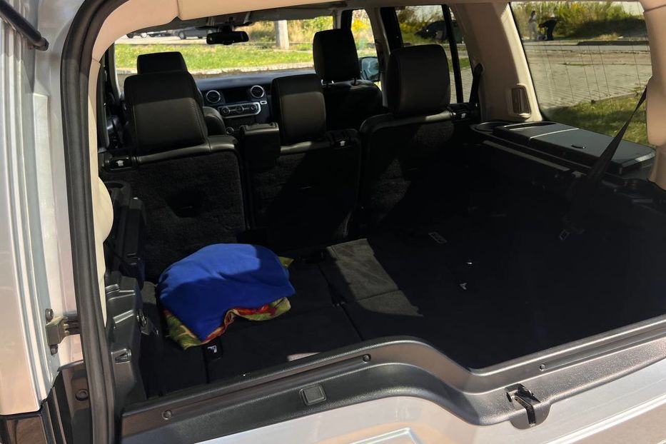 Продам Land Rover Discovery 2016 года в Черновцах
