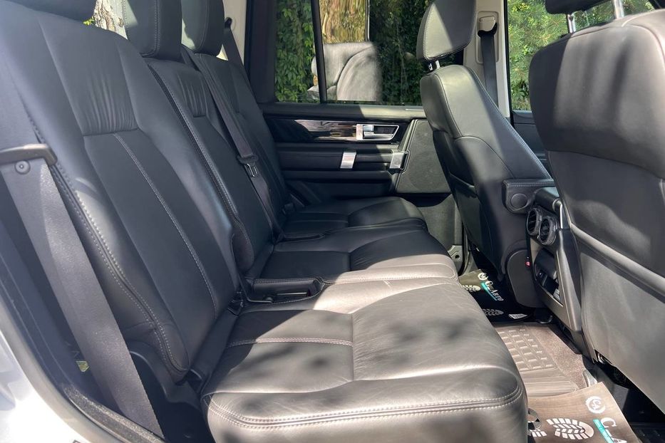 Продам Land Rover Discovery 2016 года в Черновцах