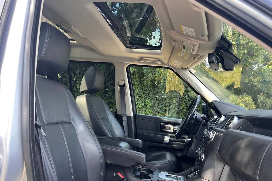 Продам Land Rover Discovery 2016 года в Черновцах