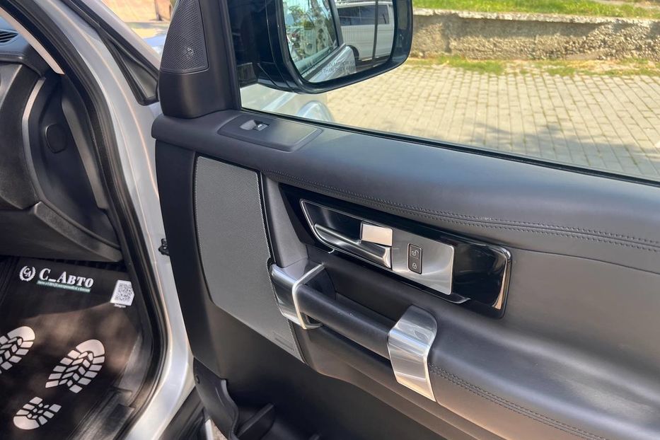 Продам Land Rover Discovery 2016 года в Черновцах