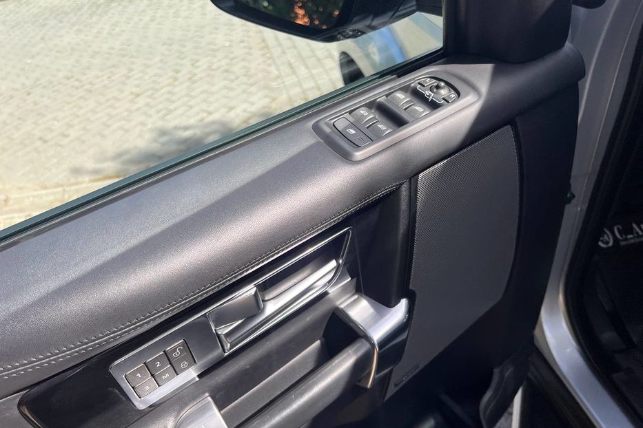Продам Land Rover Discovery 2016 года в Черновцах