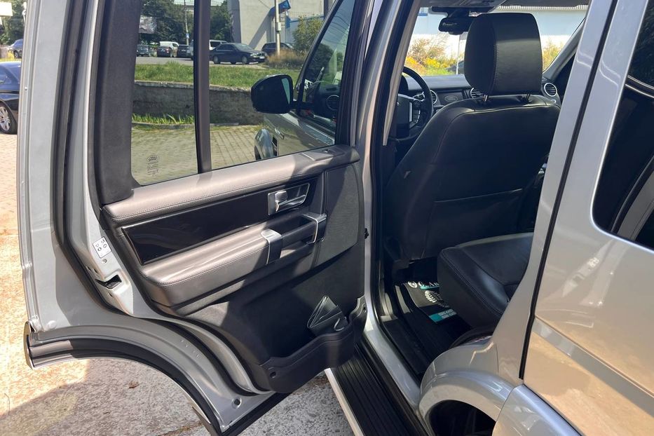 Продам Land Rover Discovery 2016 года в Черновцах