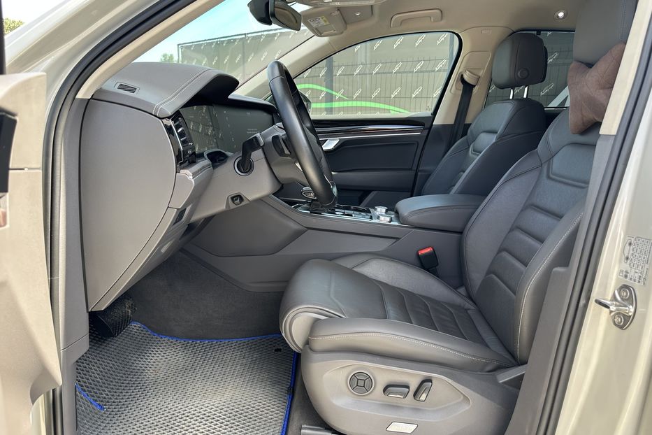 Продам Volkswagen Touareg TDI 4Motion 2020 года в Киеве