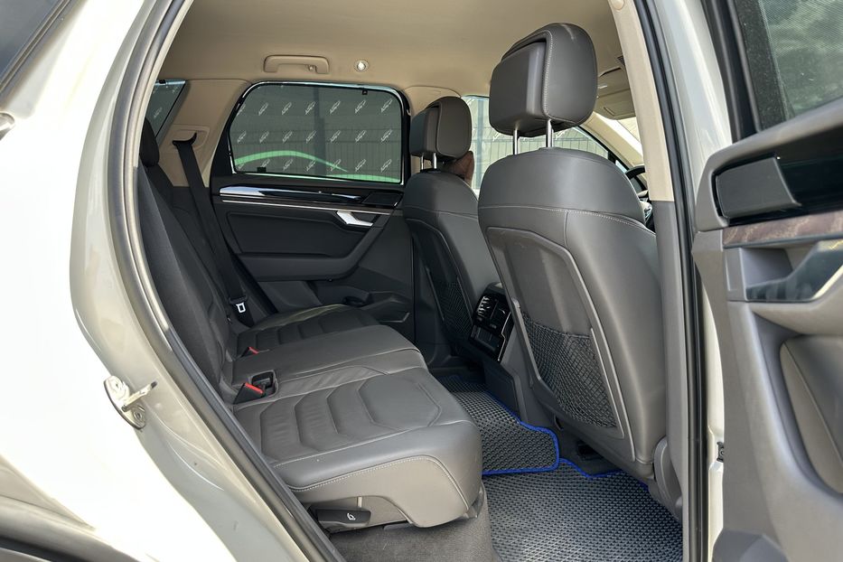 Продам Volkswagen Touareg TDI 4Motion 2020 года в Киеве