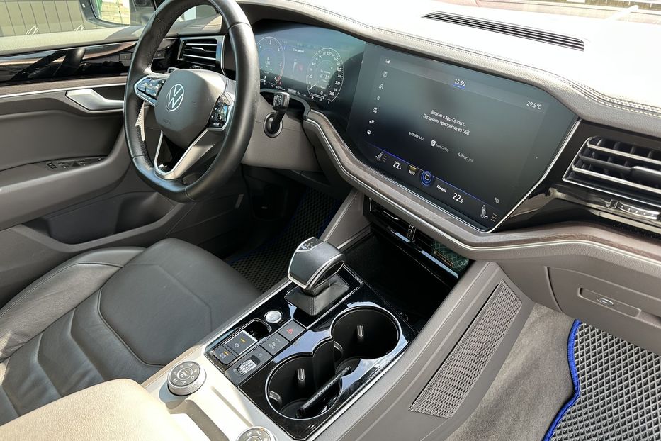 Продам Volkswagen Touareg TDI 4Motion 2020 года в Киеве
