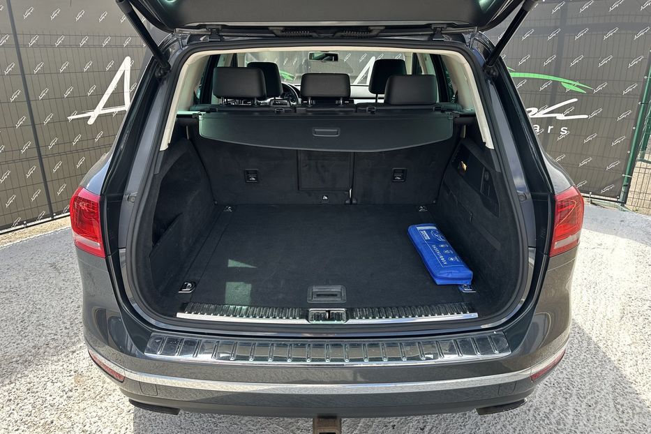 Продам Volkswagen Touareg TDI 4motion 2014 года в Киеве