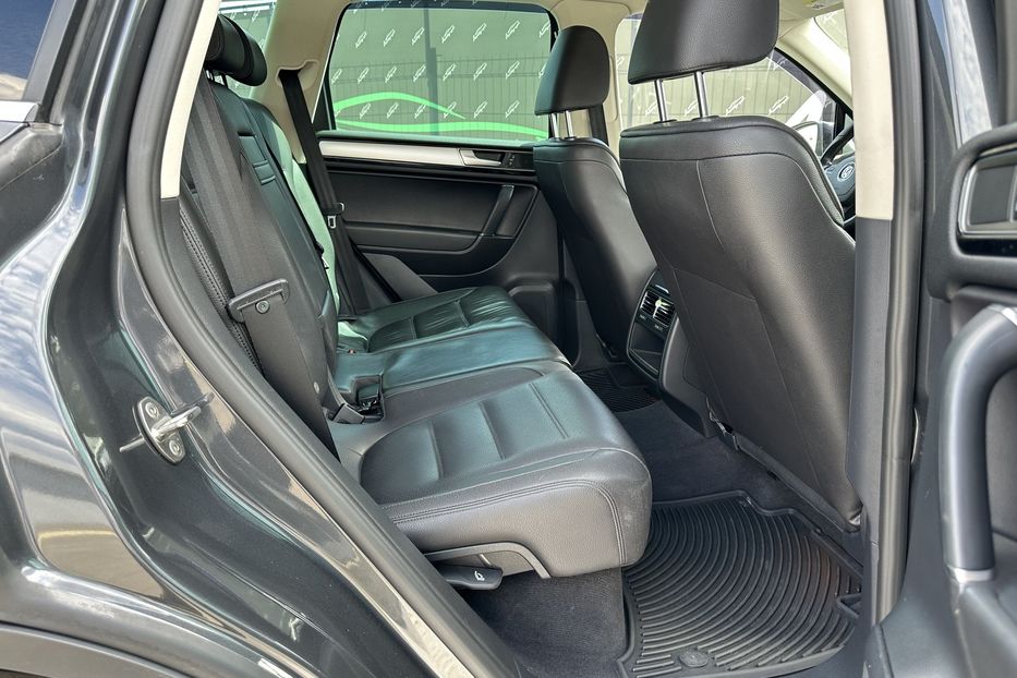 Продам Volkswagen Touareg TDI 4motion 2014 года в Киеве