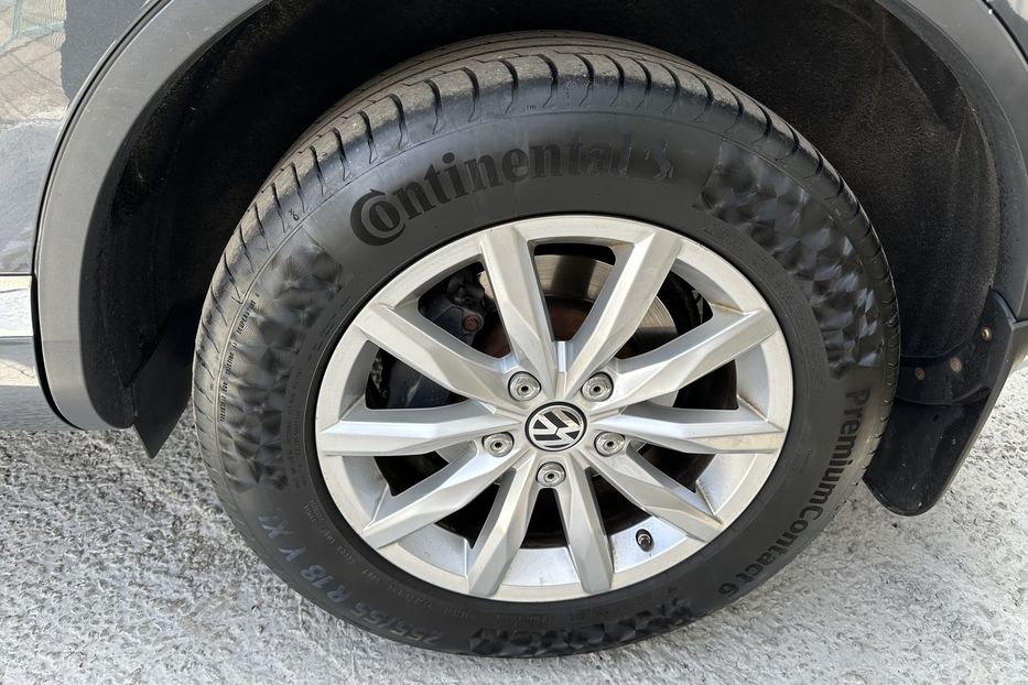 Продам Volkswagen Touareg TDI 4motion 2014 года в Киеве