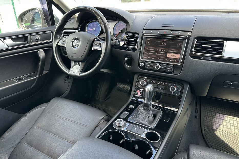 Продам Volkswagen Touareg TDI 4motion 2014 года в Киеве