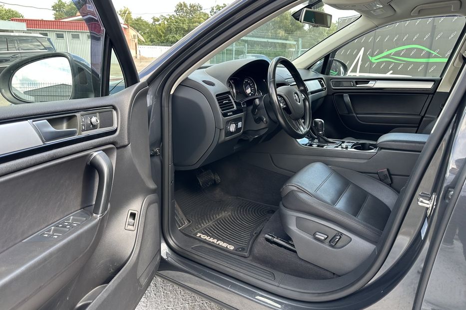 Продам Volkswagen Touareg TDI 4motion 2014 года в Киеве