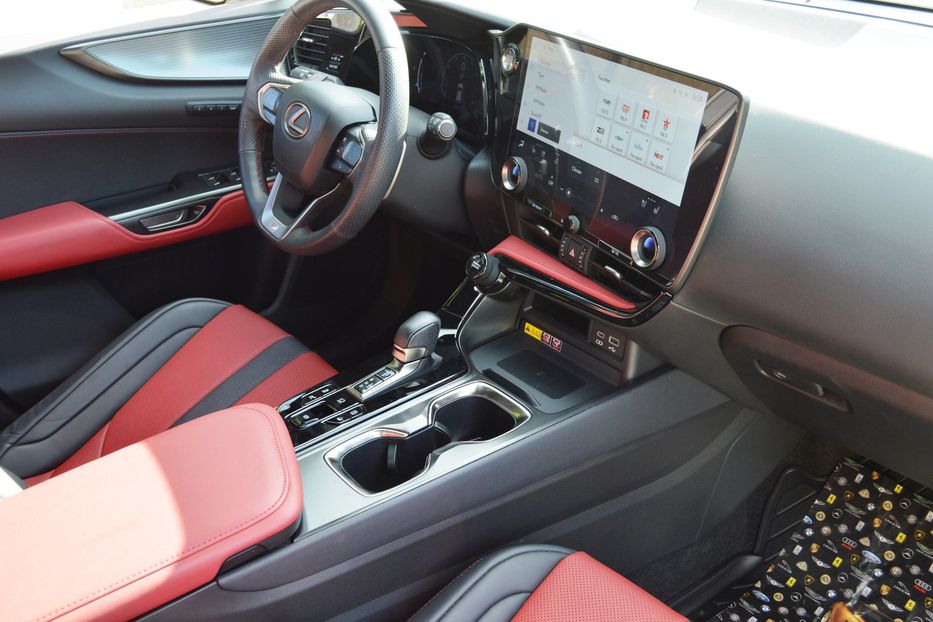 Продам Lexus NX 300 NX350 2022 года в Одессе