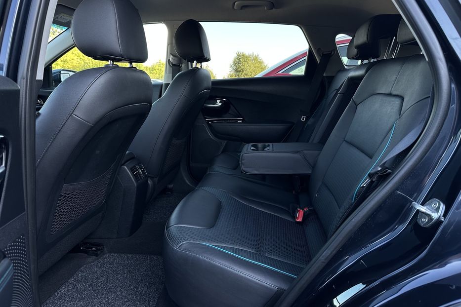 Продам Kia Niro 64 кВт Макс. комплектектація 2021 года в Львове